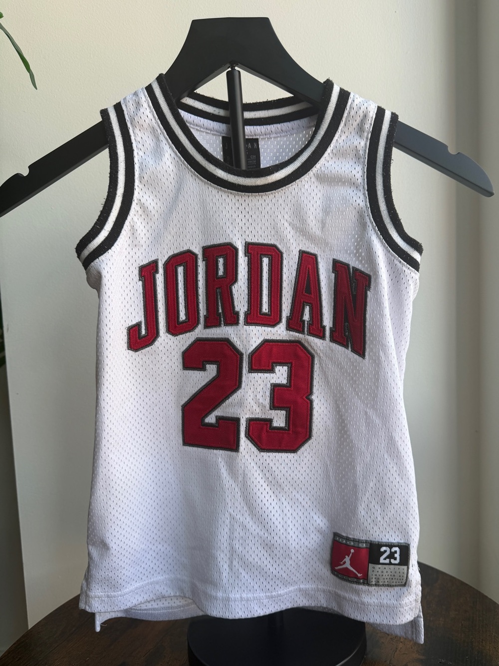 Jordan Boys 23 Basketball Mesh Jersey White Red Size 5 S (4-5)
